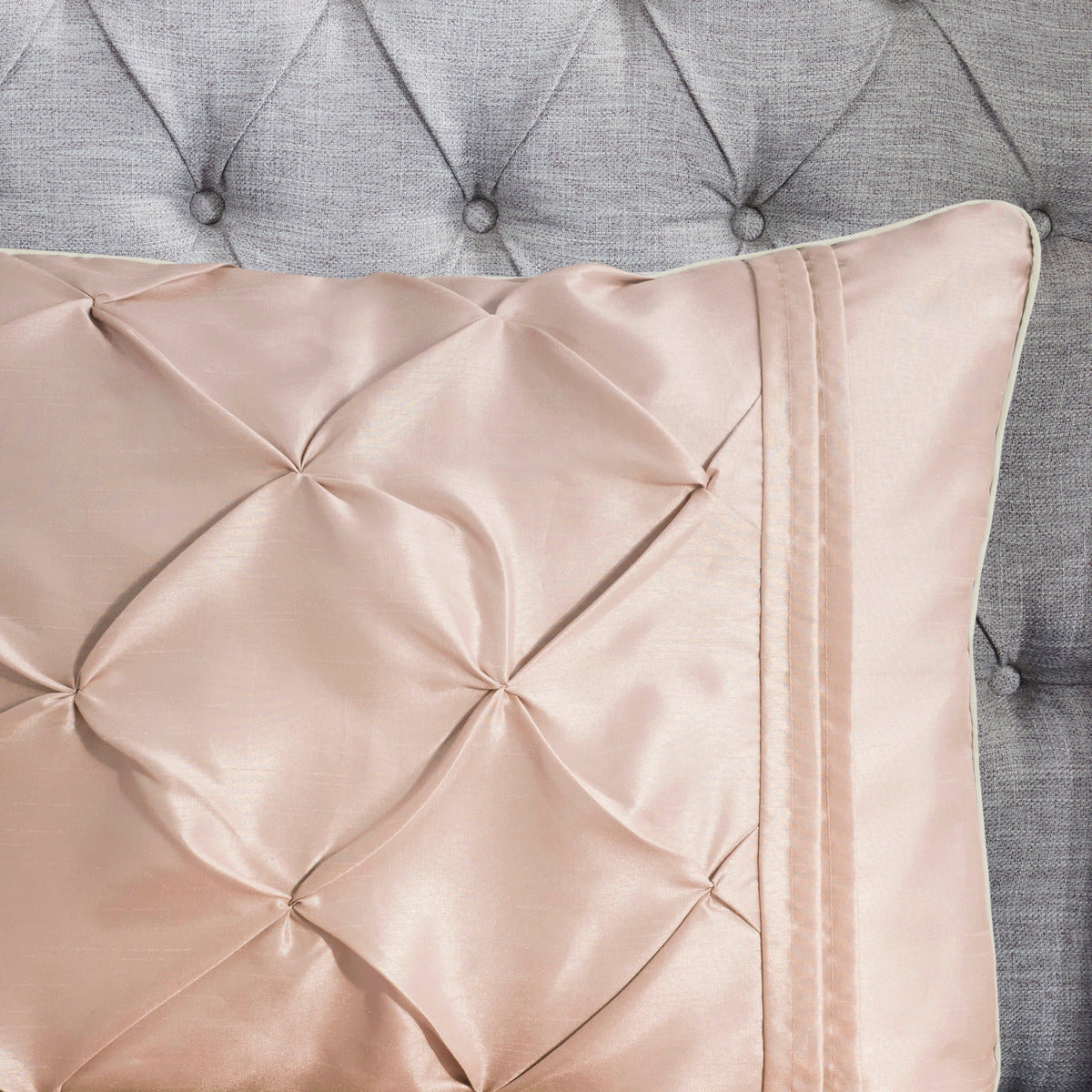 7 Piece Blush Tufted Queen Comforter and Sheets