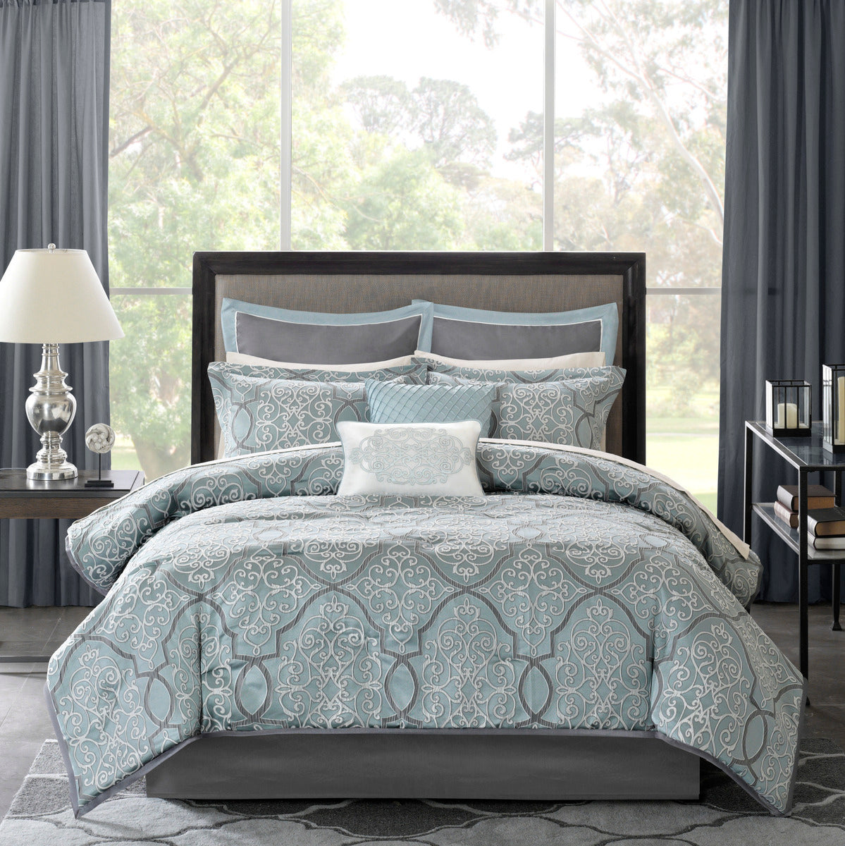 Blue King 12 Piece Comforter and Cotton Sheets
