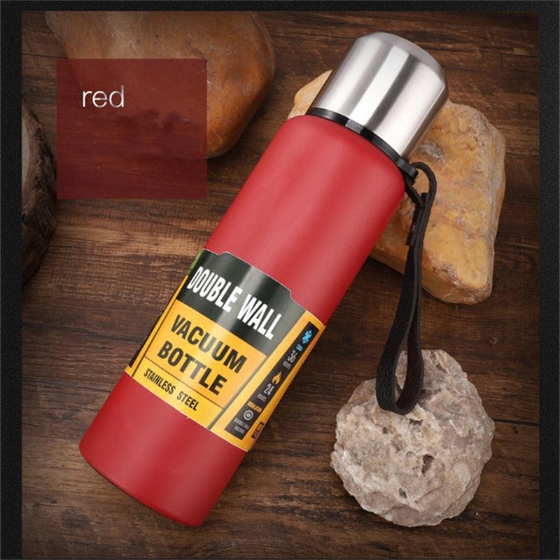 Red stainless steel vacuum bottle 1500ml with double-wall insulation and wide mouth on Tampa Home & Garden Store