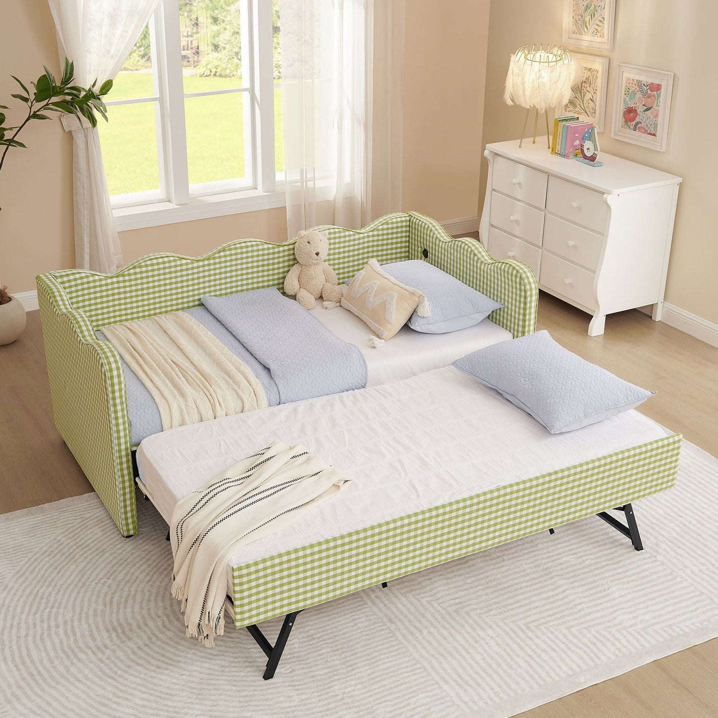Gingham Daybed With Usb Port And The Wave Shape
