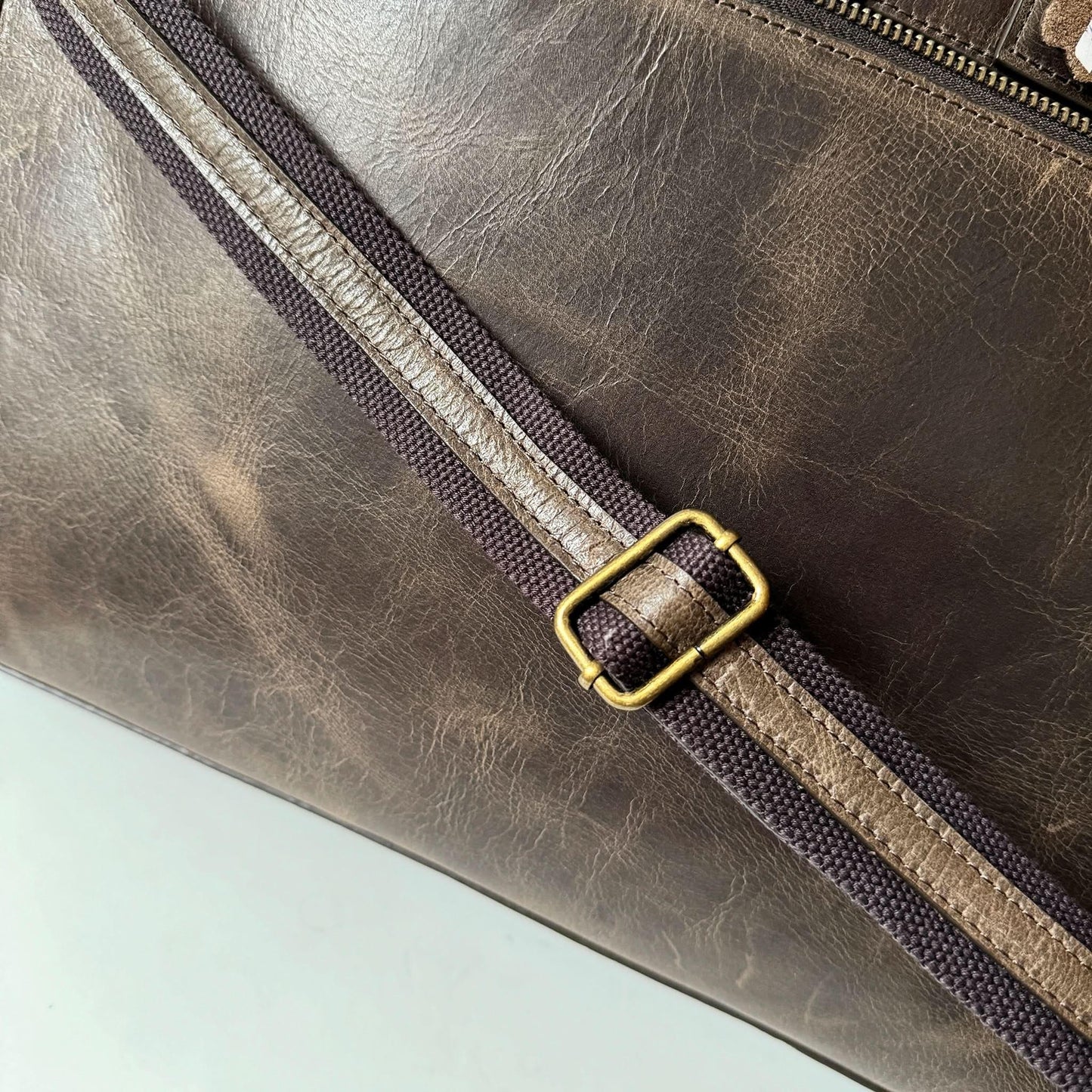 Attaché-case en cuir pleine fleur Crazy Horse