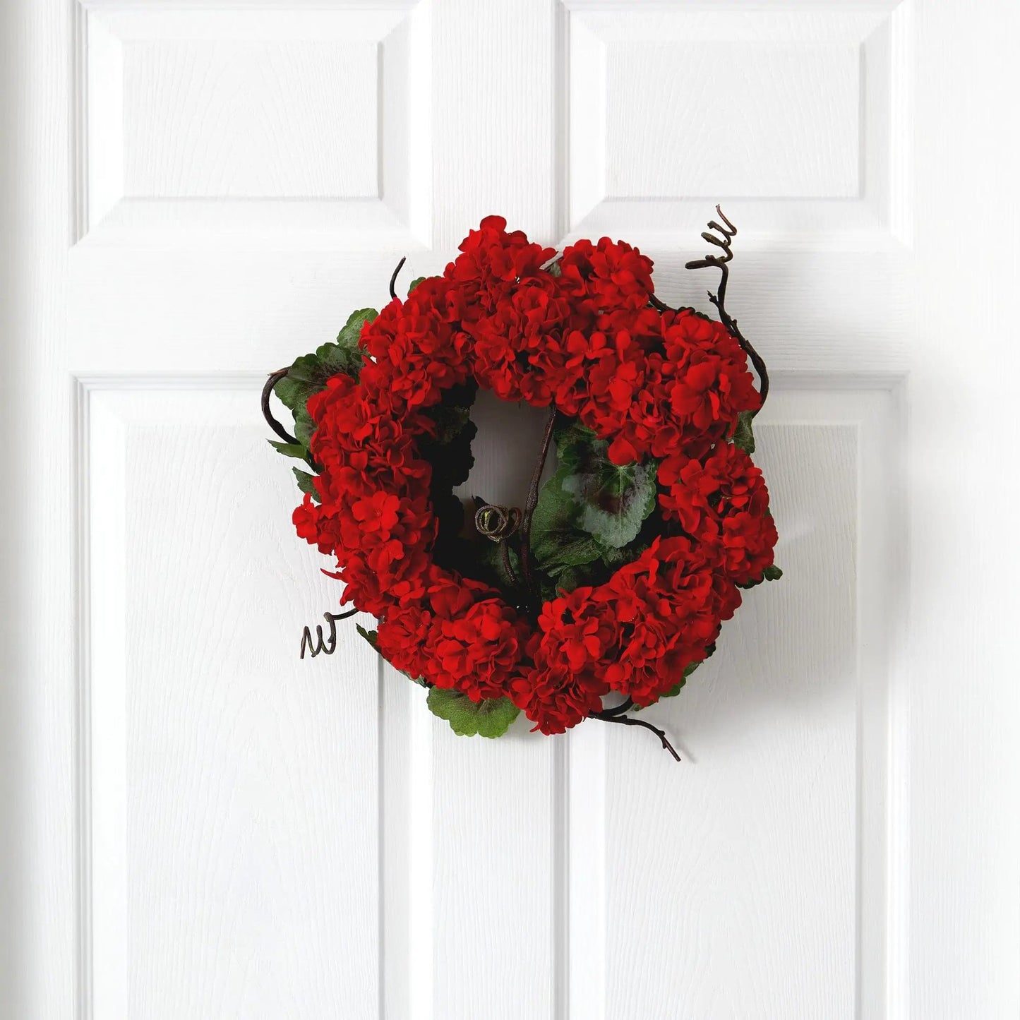17” Geranium Wreath - Tampa Home & Garden Store