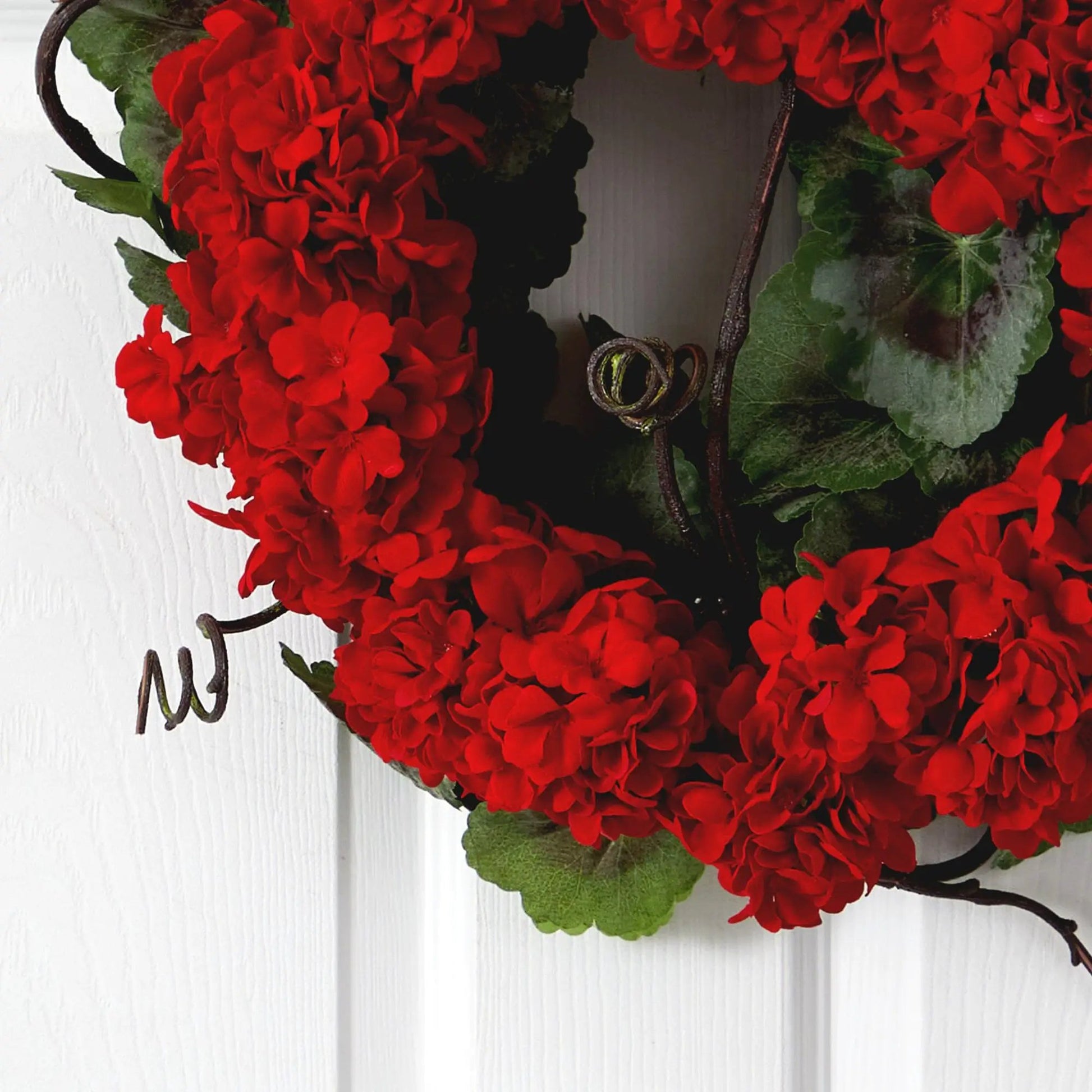 17” Geranium Wreath - Tampa Home & Garden Store