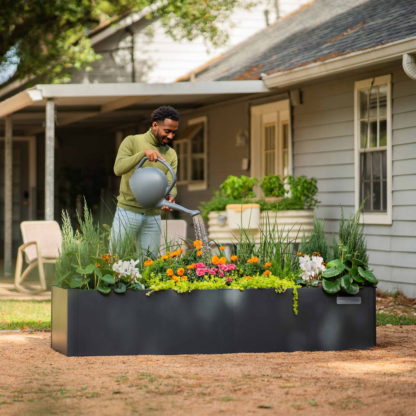 Jardinière surélevée moderne en forme de L de 17 po de hauteur 83 po x 83 po en métal