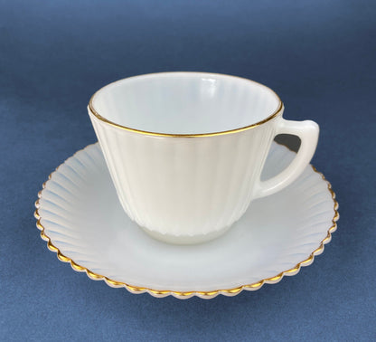 1930s Monax Petalware Opalescent Glass Dinner Plates. White Glass with Gold Rim. Depression Glass 8 Inch Dinner Plates. - Tampa Home & Garden Store