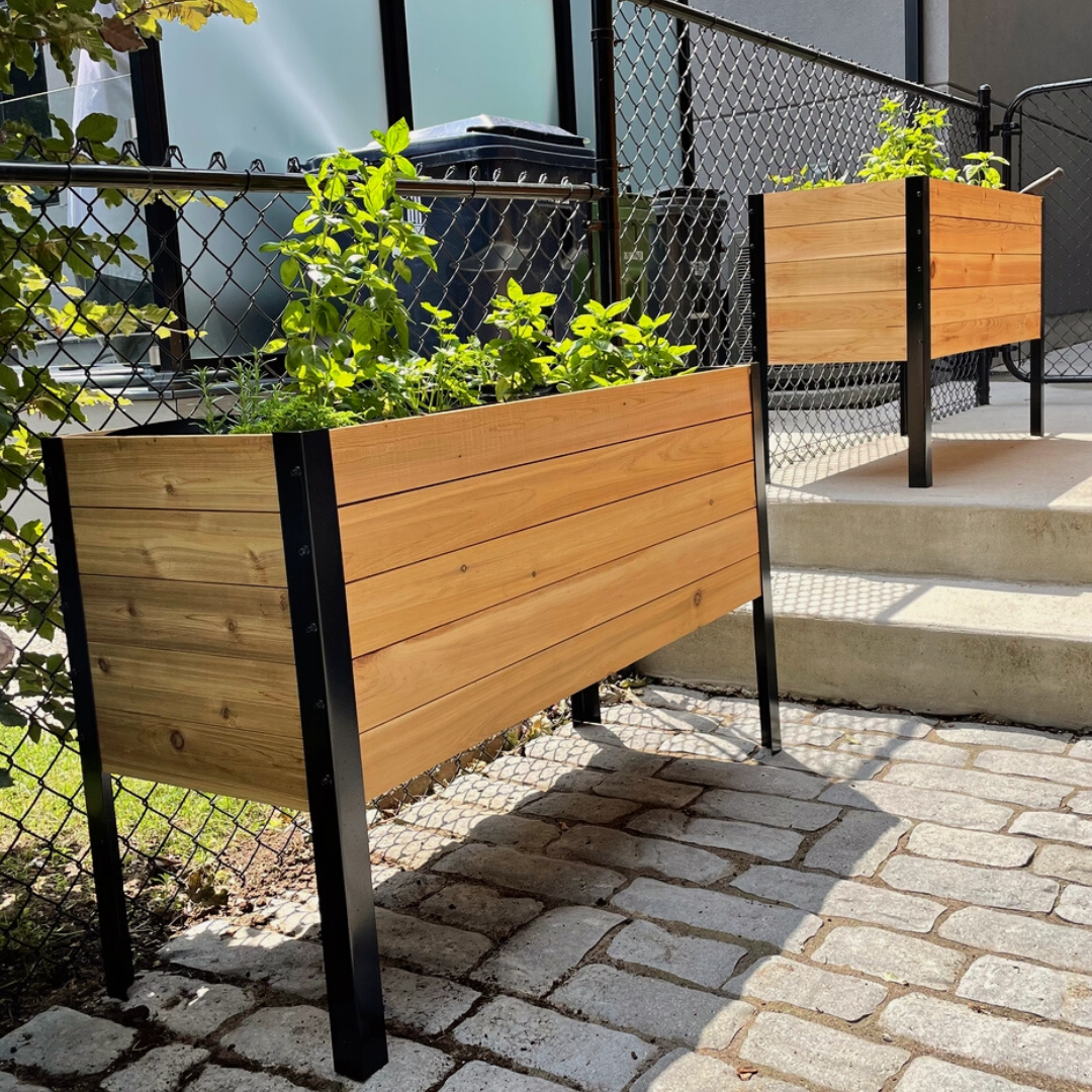 30" tall Elevated Garden Bed 18"x48" Red Cedar