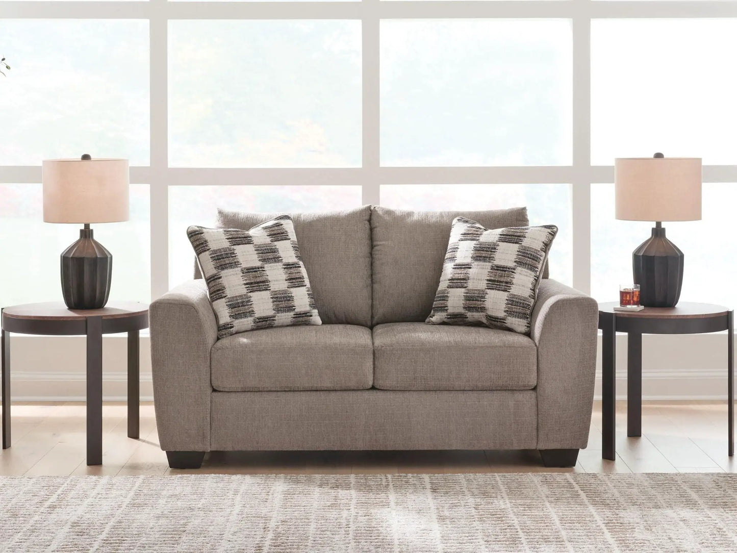 Loreo Loveseat for Modern Living Room Comfort