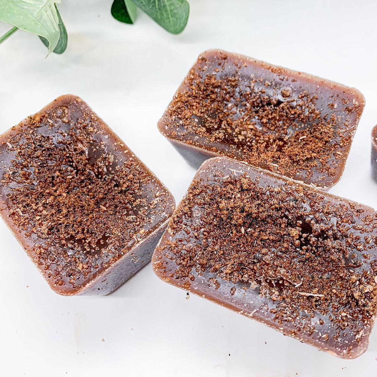 Gia Roma Gingerbread Spiced Latte XL wax melt, four brown wax tarts with crumbly topping on Tampa Home & Garden Store