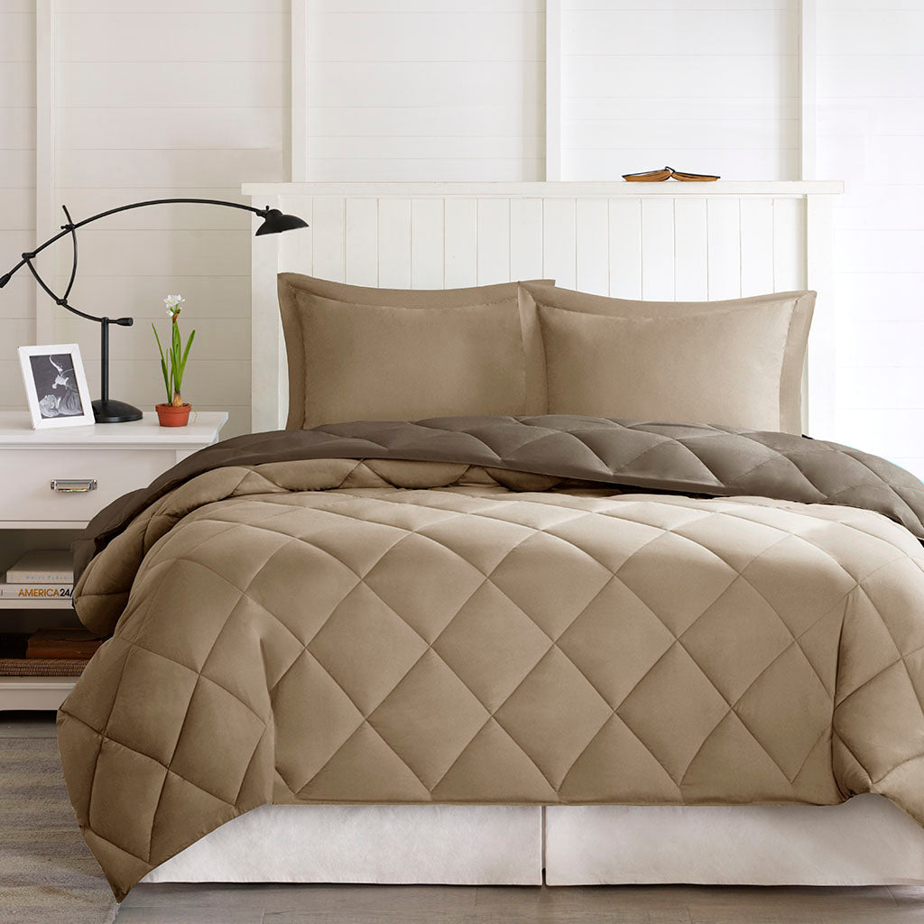 Full/Queen 3M Scotchgard diamond quilting reversible down-alternative comforter set shams on Tampa Home & Garden Store