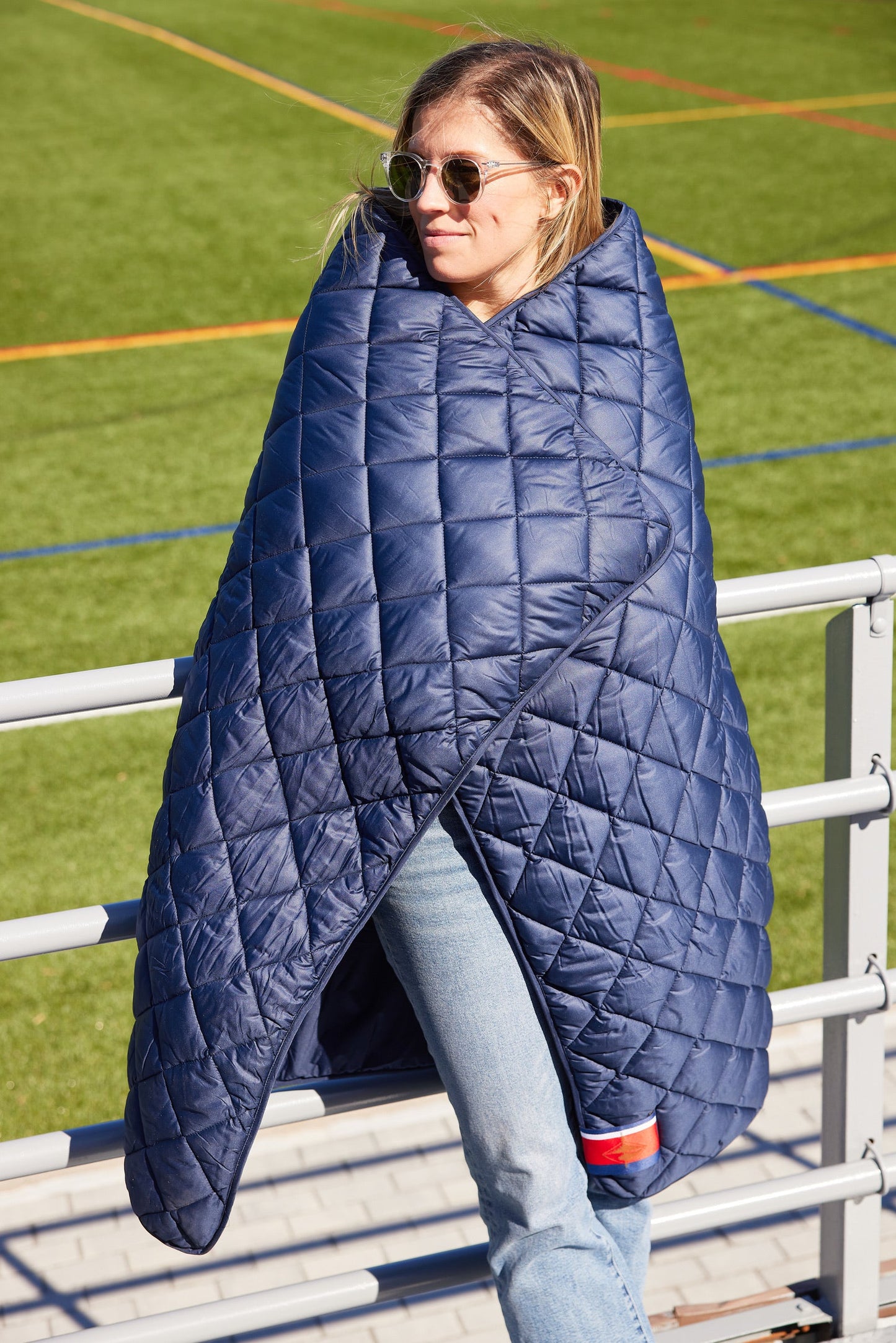 Couverture matelassée imperméable avec poches | Pretty Rugged