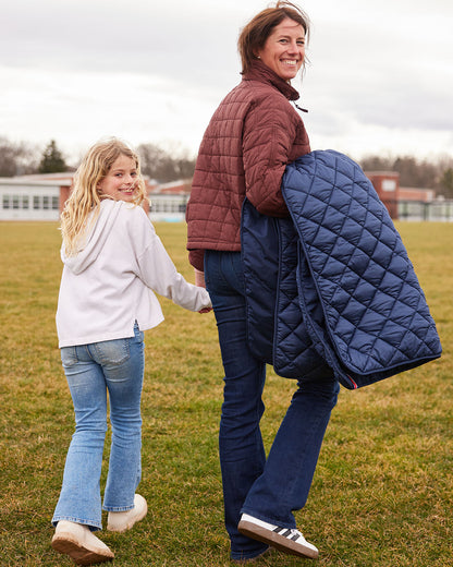 Couverture matelassée imperméable avec poches | Pretty Rugged