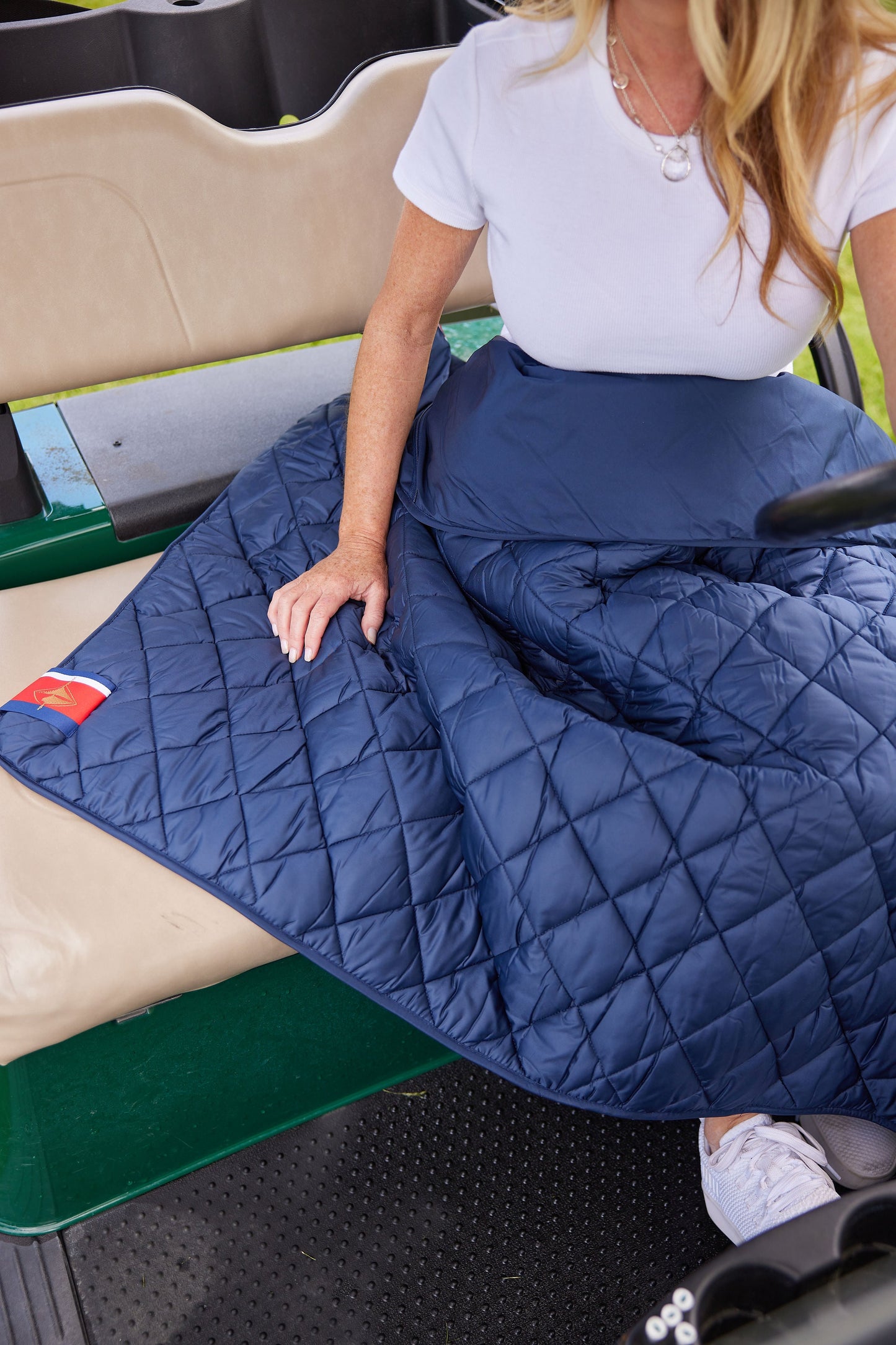 Couverture matelassée imperméable avec poches | Pretty Rugged