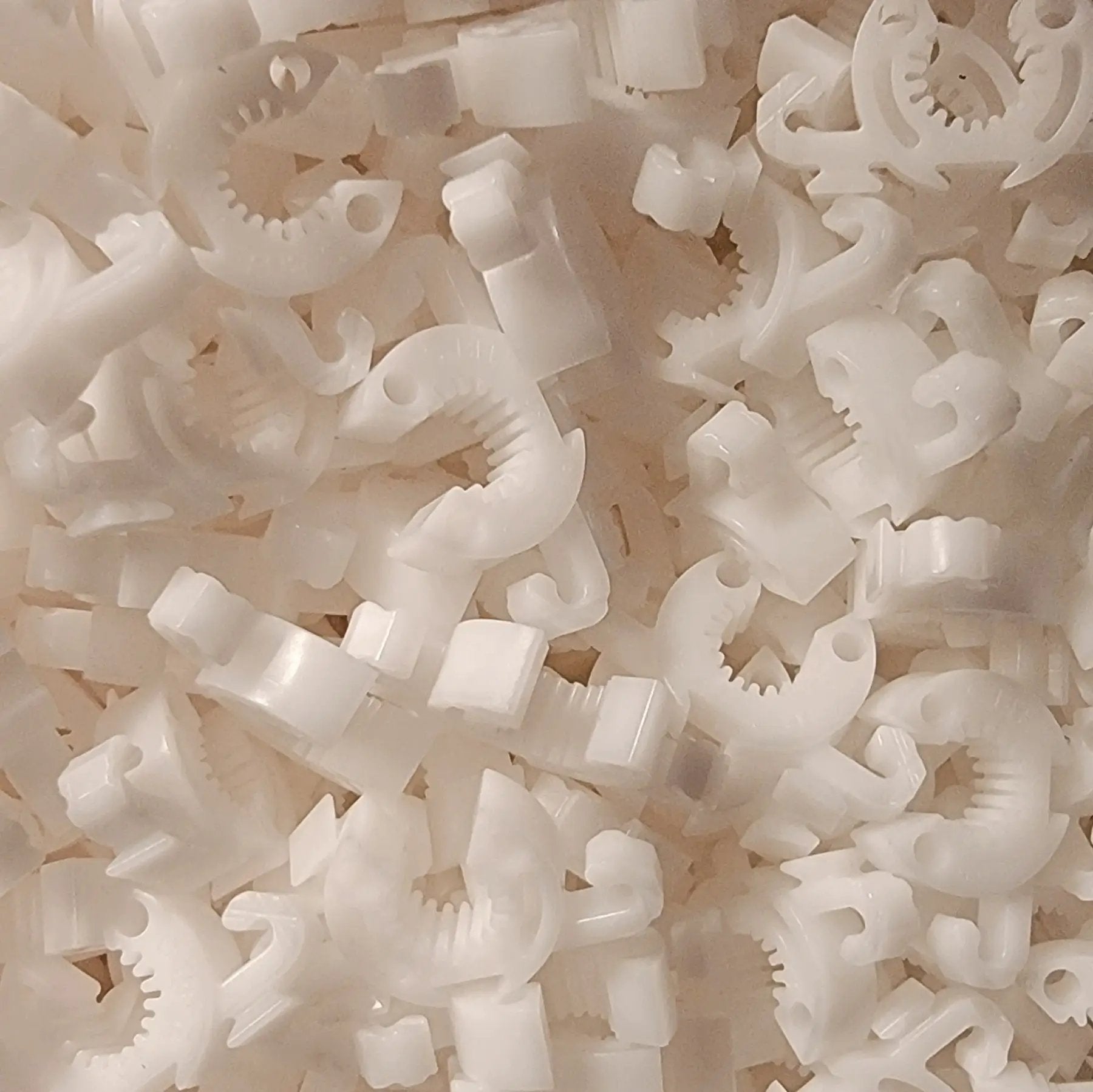 C-BITE garden stake clips, white plastic plant support clips bulk pack on Tampa Home & Garden Store