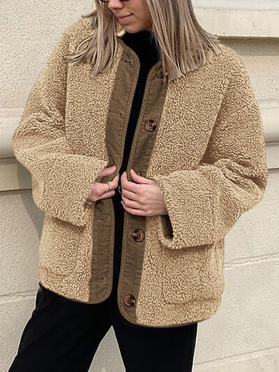 Stevvex sherpa jacket camel beige oversized with button-up front and pockets on Tampa Home & Garden Store