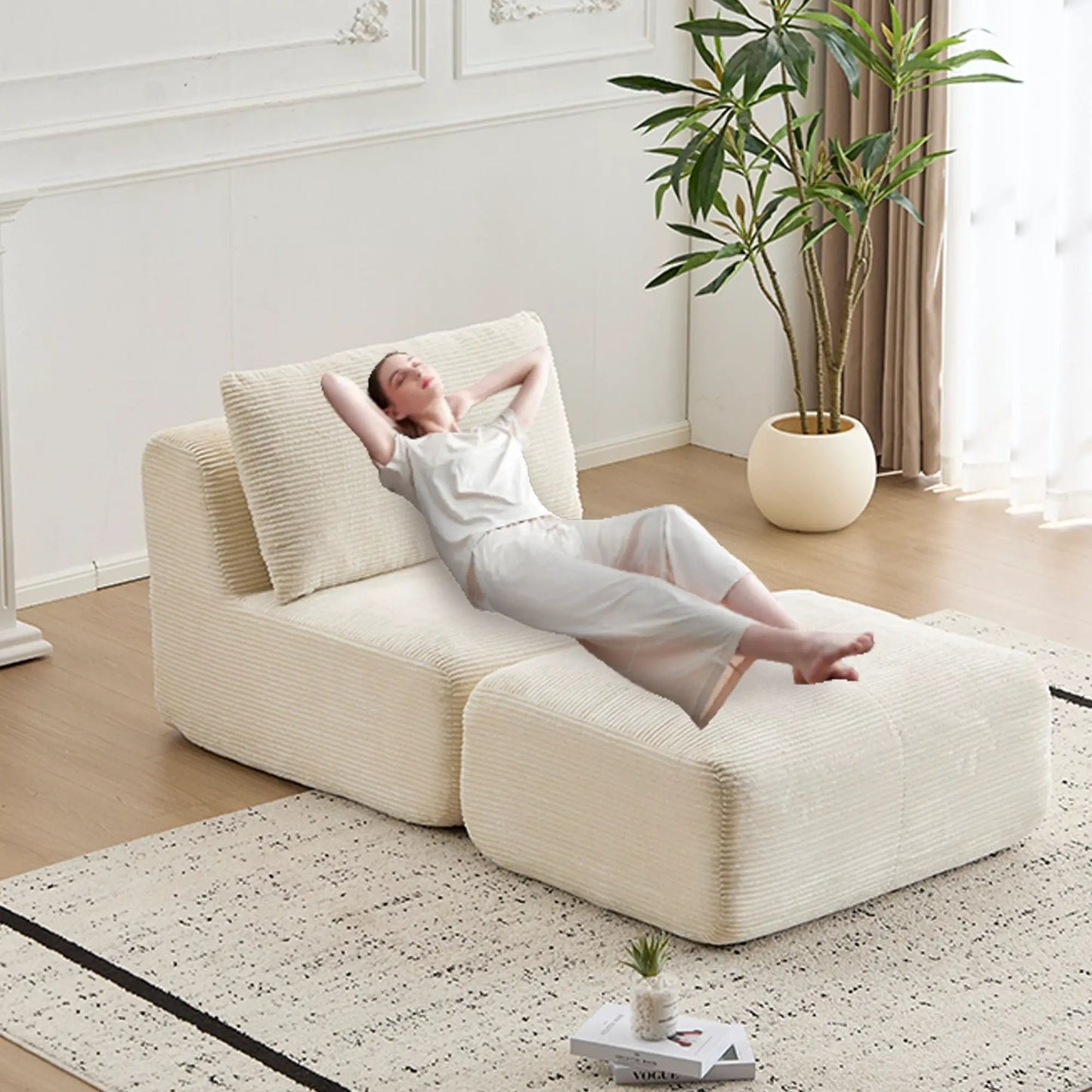 Single Chaise Longue With Movable Ottoman