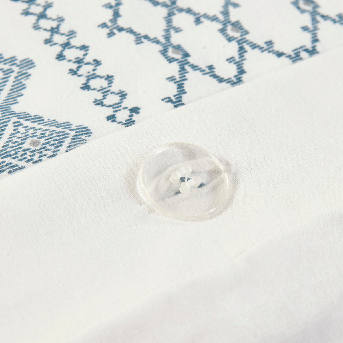 Duvet cover set King/Cal King cotton with Aztec print, button closure on white fabric on Tampa Home & Garden Store