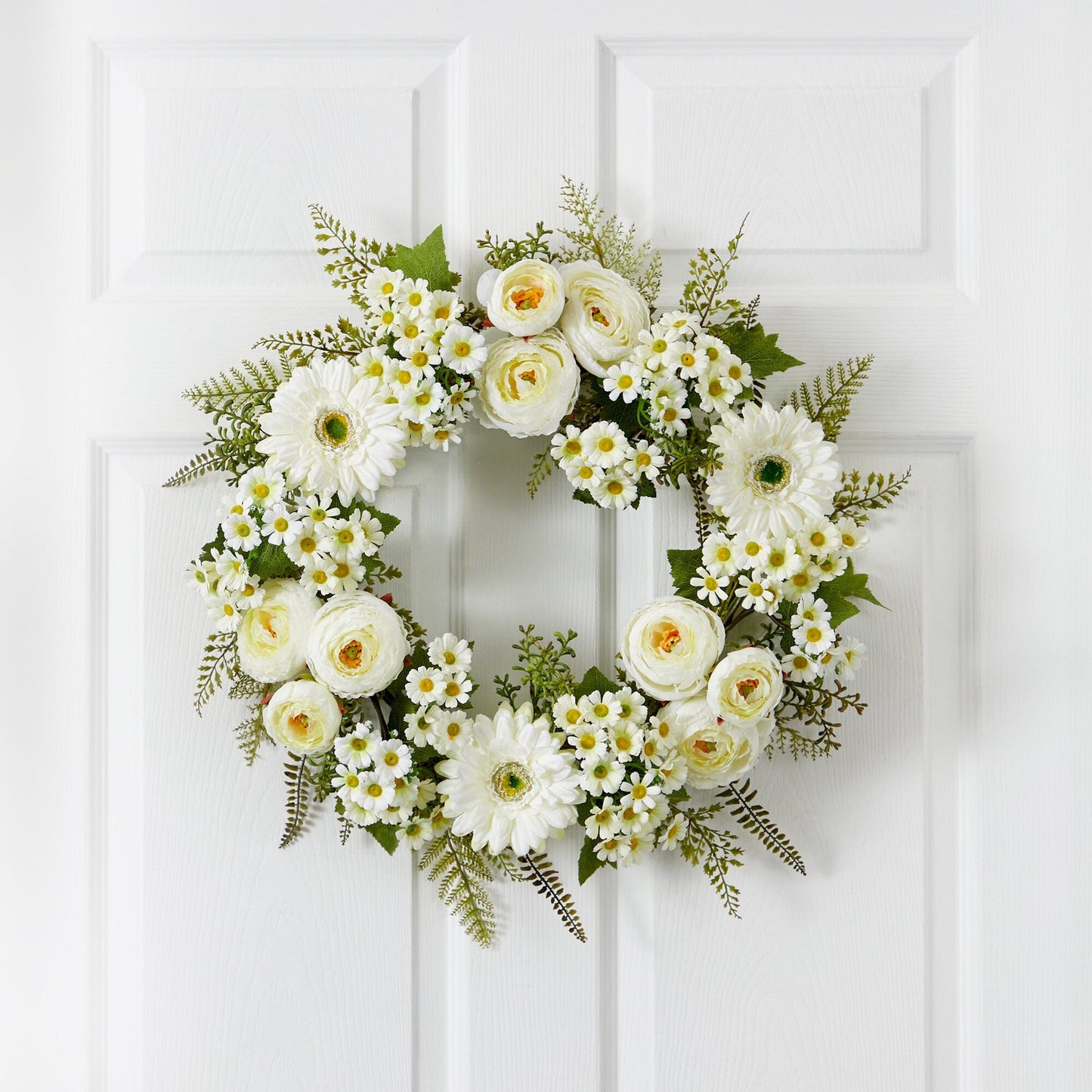 24” Mixed Daisy’s and Ranunculus Wreath - Tampa Home & Garden Store
