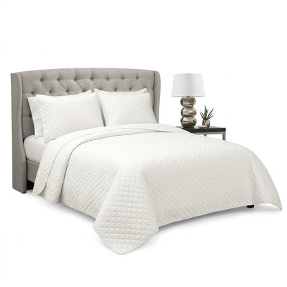 Ava Diamond oversized cotton 3-piece quilt set full/queen white quilted bed on Tampa Home & Garden Store