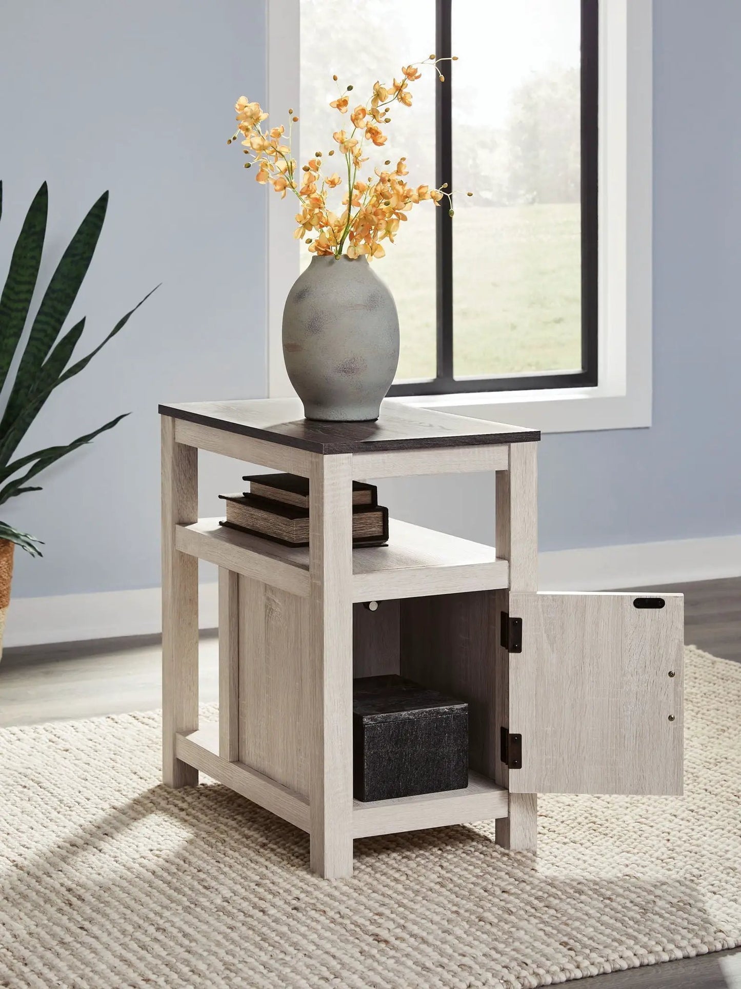 Fendenmore Chair Side End Table With USB Ports