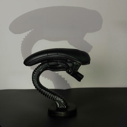 USB Alien Head Lamp – Sci-Fi Resin Desk Light for Bedroom, Office & Halloween Decor