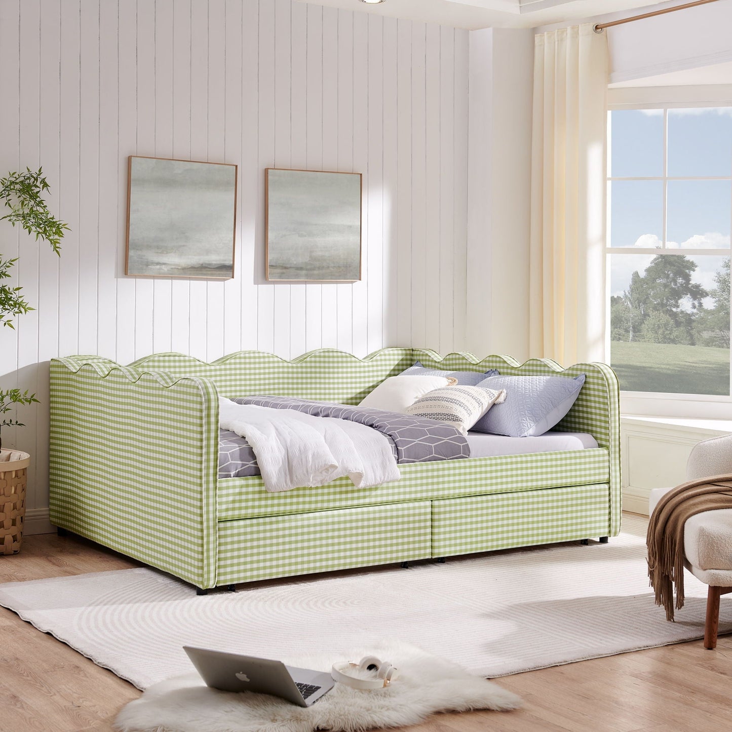 Gingham Daybed With Usb Port And The Wave Shape
