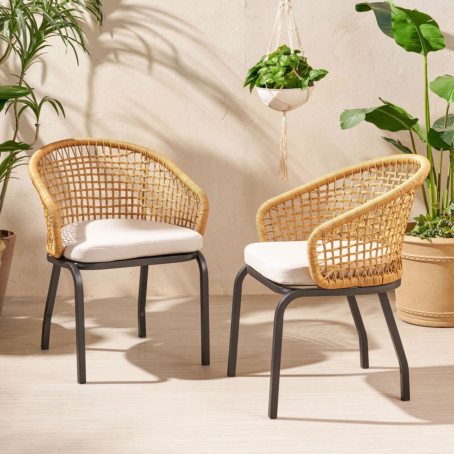 Outdoor and Indoor Wicker Chair with Iron Legs