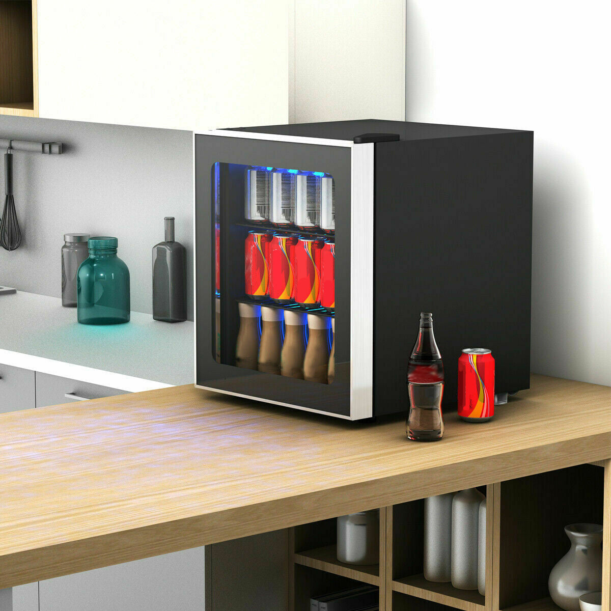 Mininevera para bebidas de 60 latas con puerta de cristal