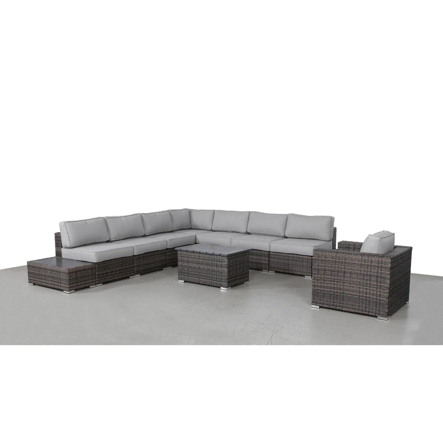 Comfortable Outdoor Sectional and Lounge Set