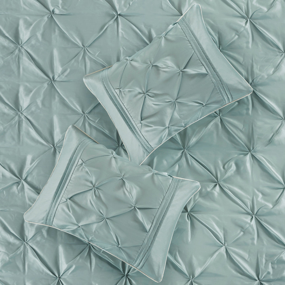 7 Piece Tufted Comforter Set in Seafoam King