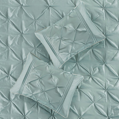 7 Piece Tufted Comforter Set in Seafoam King