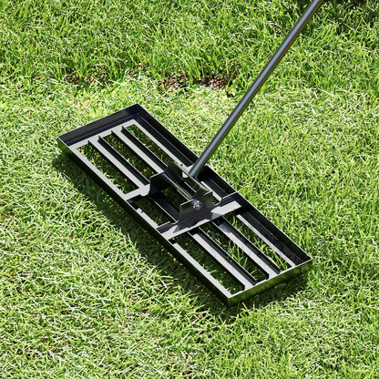 Rastrillo nivelador de césped de 30 x 10 pulgadas con mango ergonómico - Negro