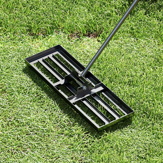Rastrillo nivelador de césped de 30 x 10 pulgadas con mango ergonómico - Negro