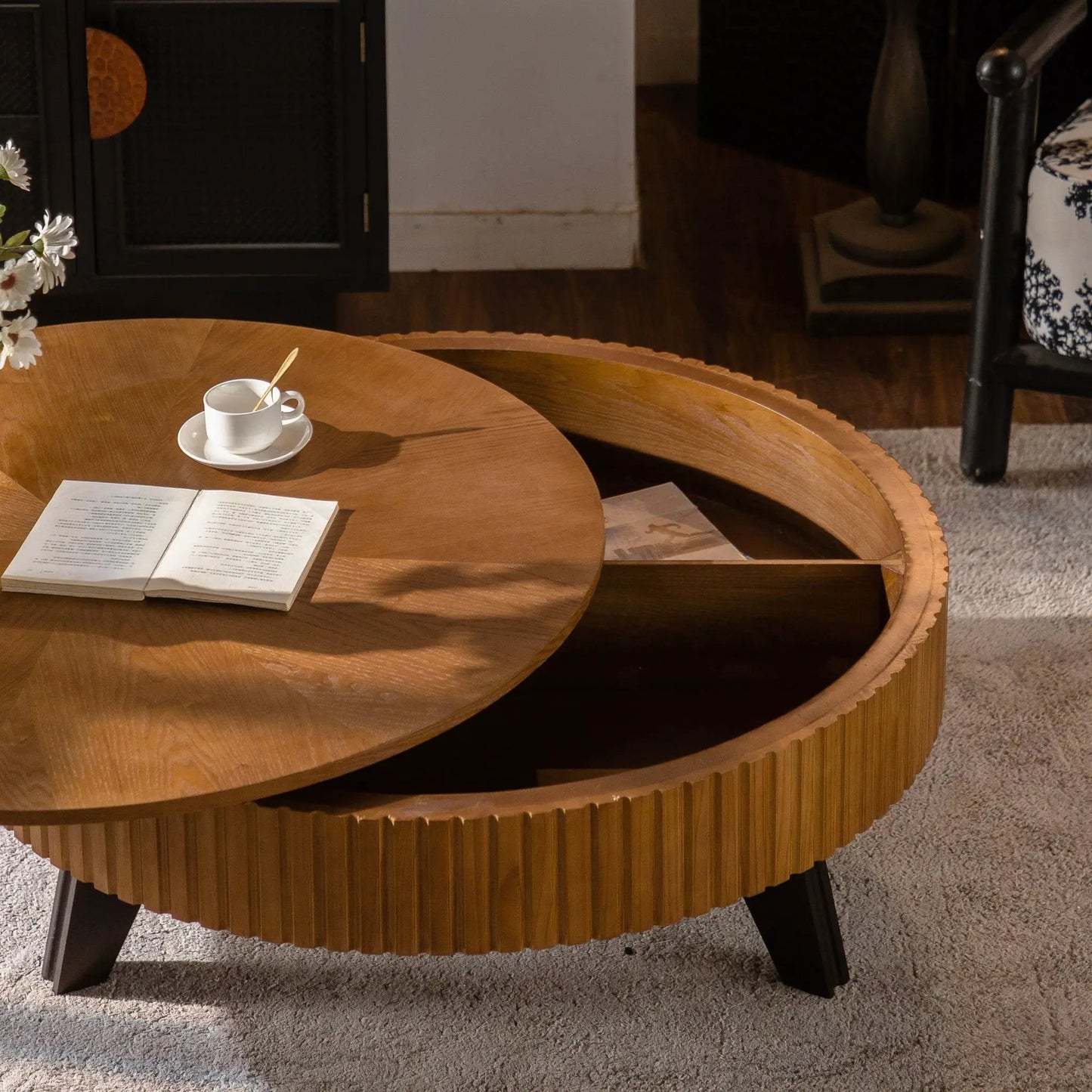 Round Retro Coffee Table with Solid Wood Legs