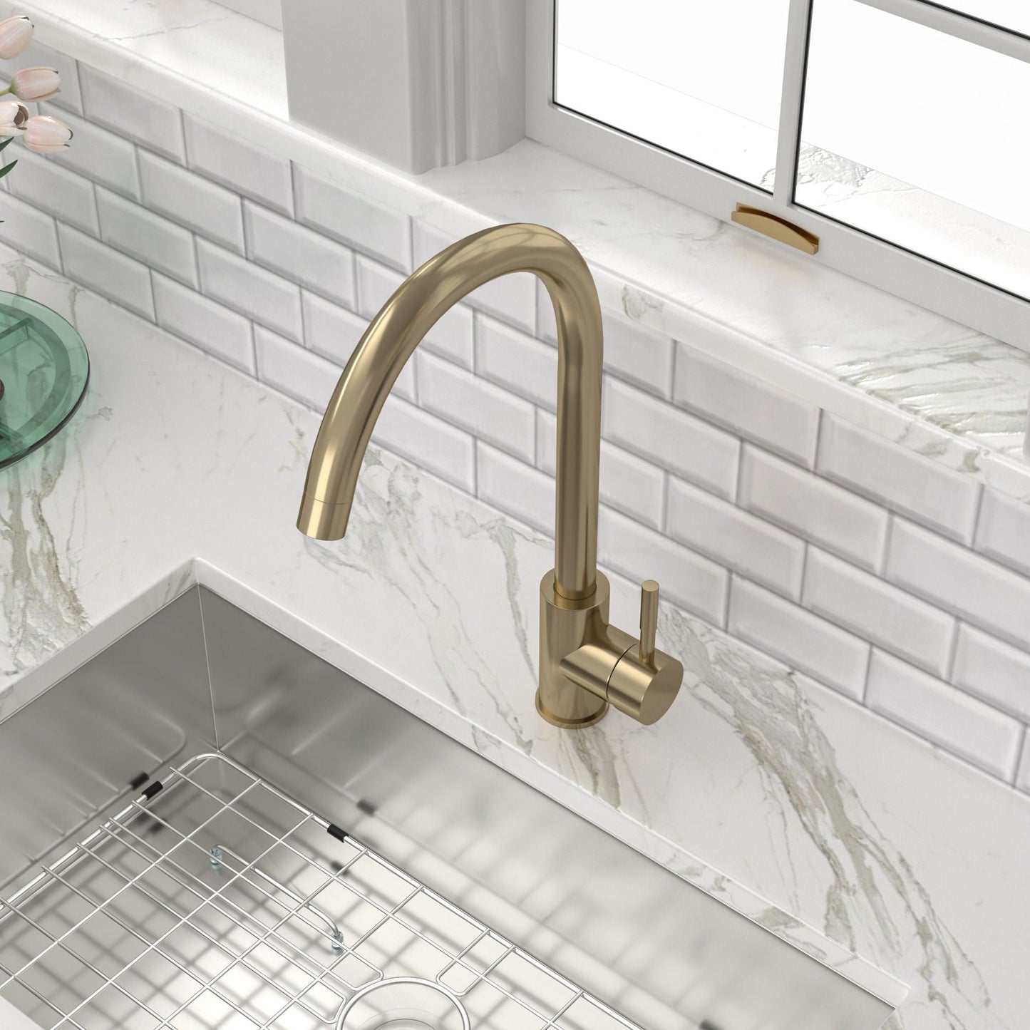 Modern Kitchen Sink Faucet with Single Handle