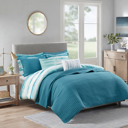 8 Piece Aqua Seersucker Quilt and Comforter Set