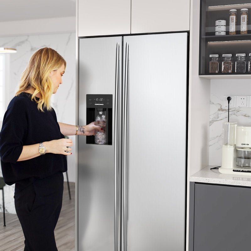 Réfrigérateur encastrable côte à côte de 91 cm (36 po) et de 566 litres (20,01 pi³) avec congélateur et machine à glaçons inclus 