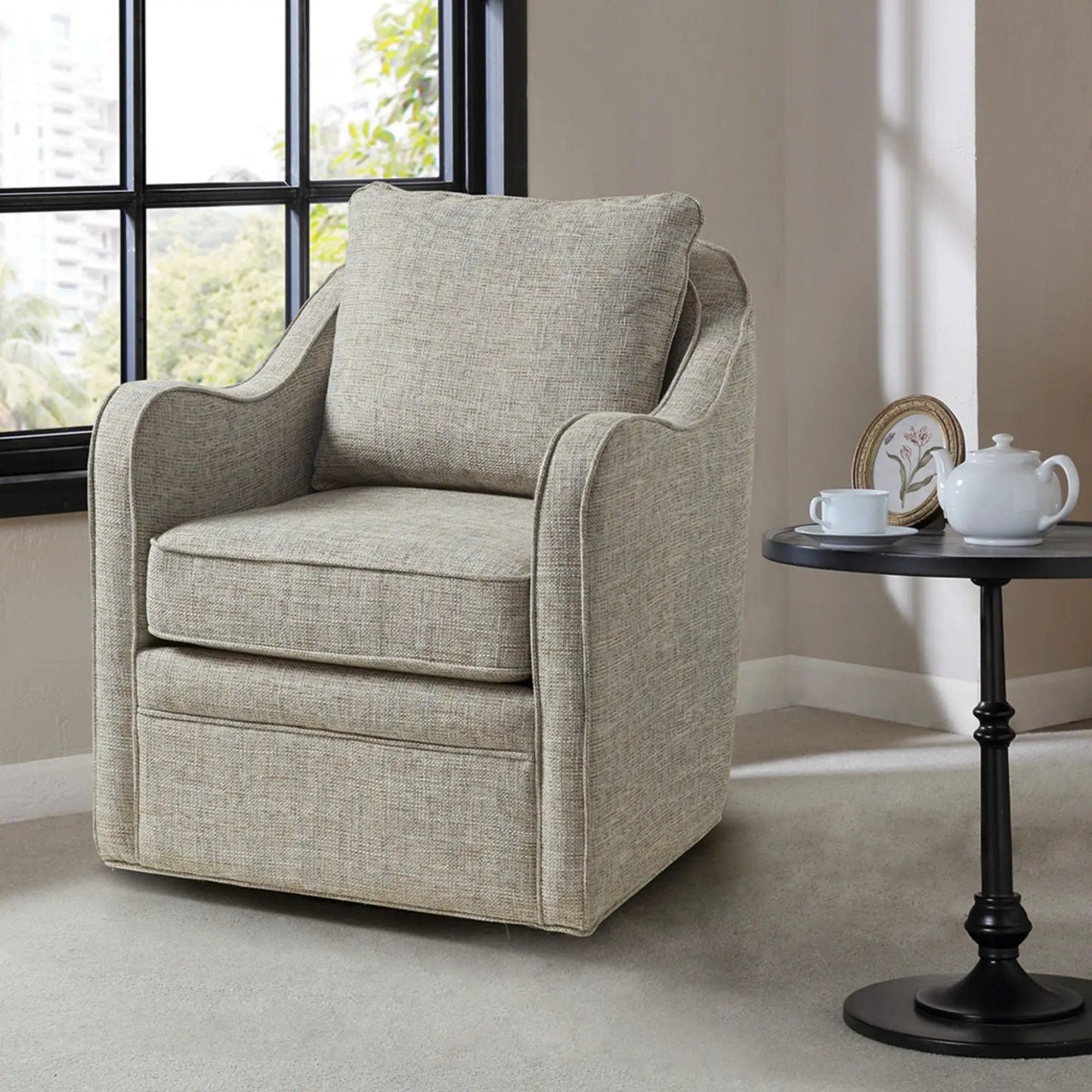 Wide Seat Arm Chair with 360 Degree Rotation