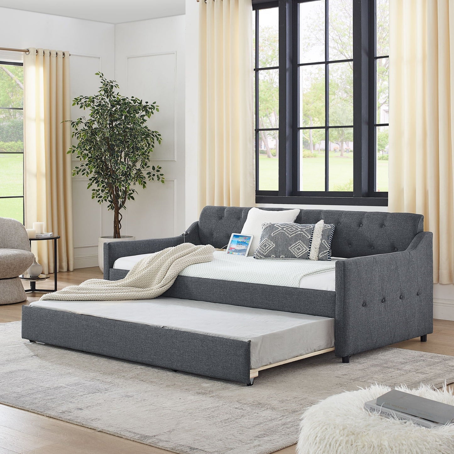 Upholstered Daybed With Trundle and Usb Armrest