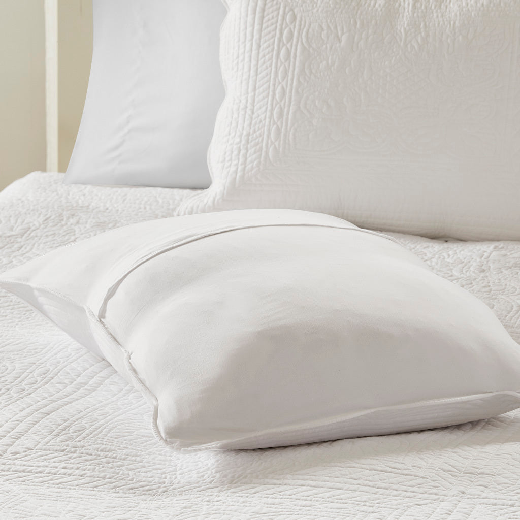 3 Piece Reversible Scalloped Edge Quilt Set White Full/Queen HouseOfZazla with two shams on Tampa Home & Garden Store