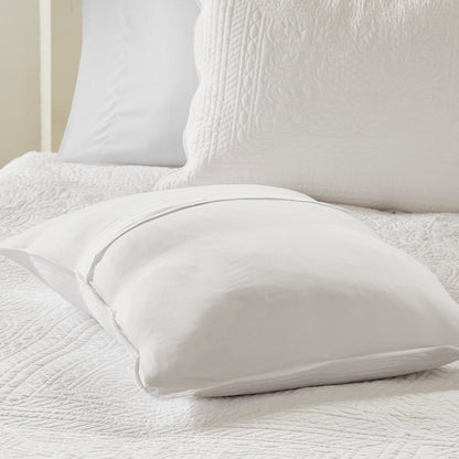 3 Piece Reversible Scalloped Edge Quilt Set White Full/Queen HouseOfZazla with two shams on Tampa Home & Garden Store