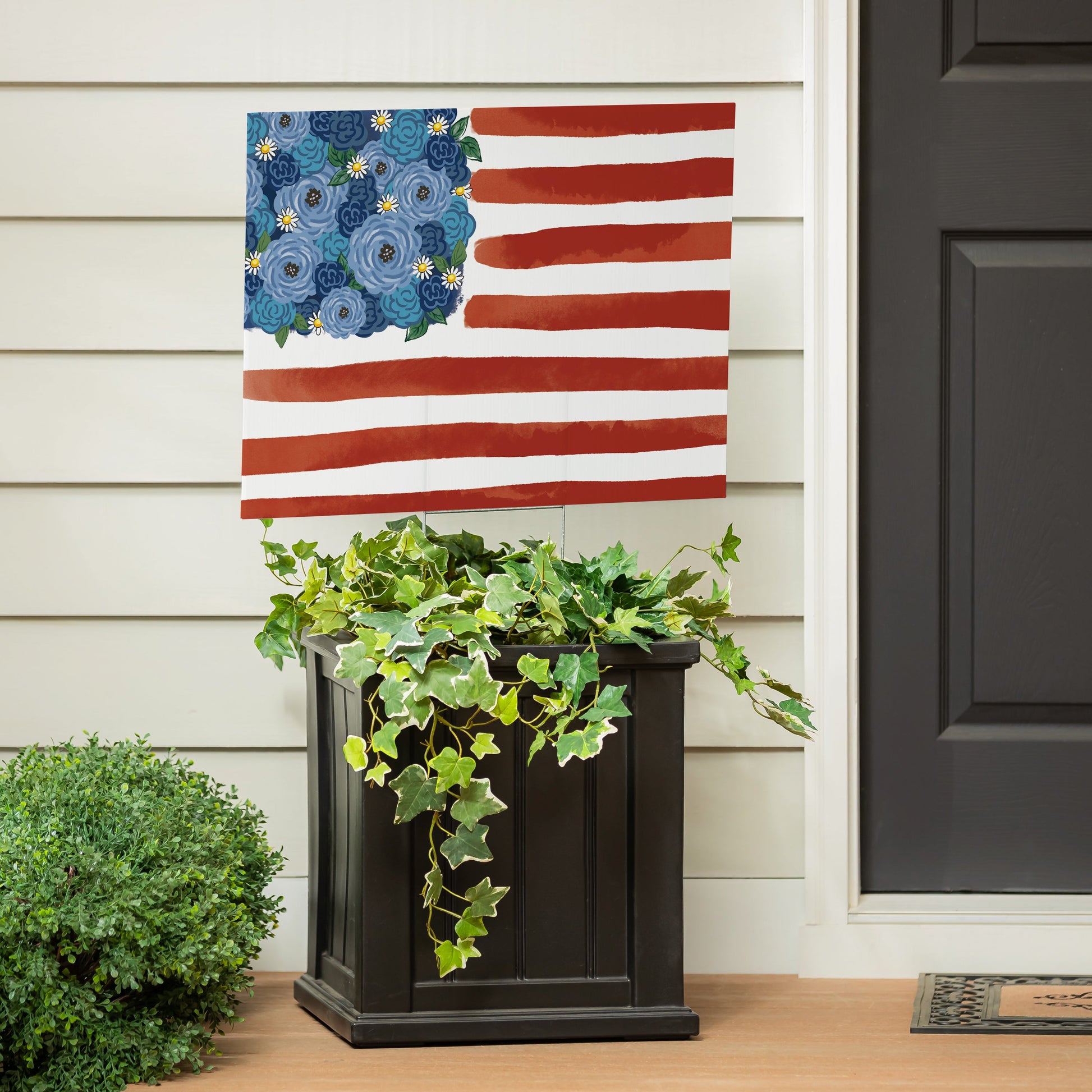 American Classic Blooming Americana Yard Sign with blue bouquet and red stripes on Tampa Home & Garden Store