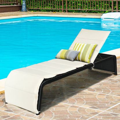 Tumbona reclinable de ratán para patio, con respaldo ajustable y cojín - Blanco