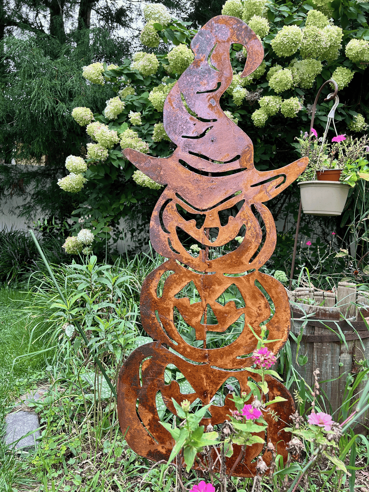 Giant and Three Stacked Pumpkin Garden Stake