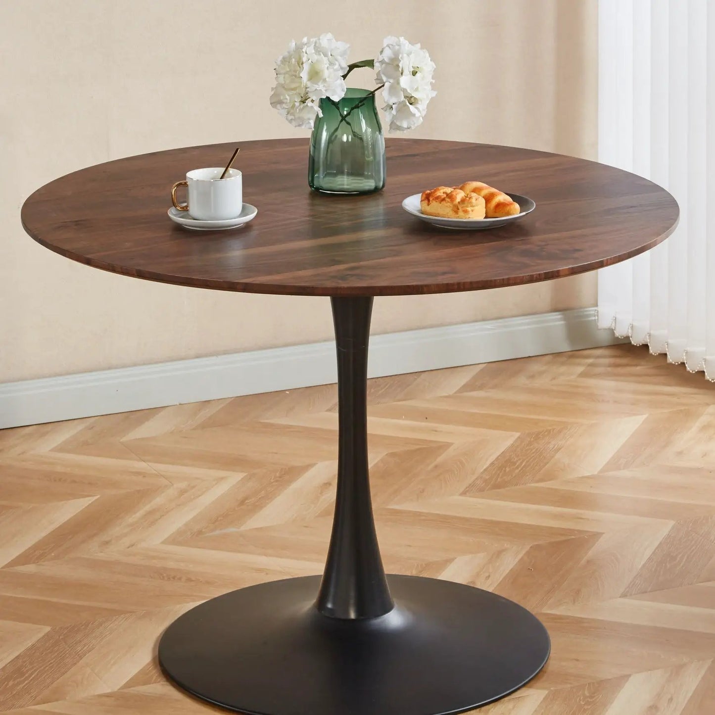 Mid-Century Tulip Dining Table with Round Top