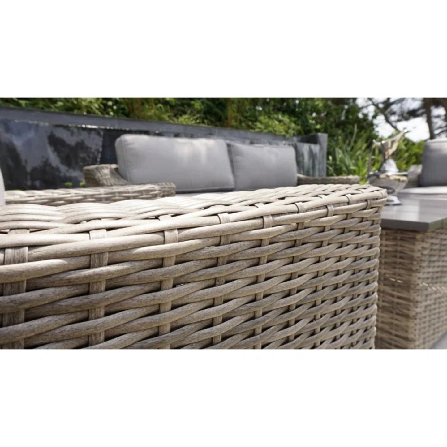 Durable Aluminum Wicker Sofa and Cushions