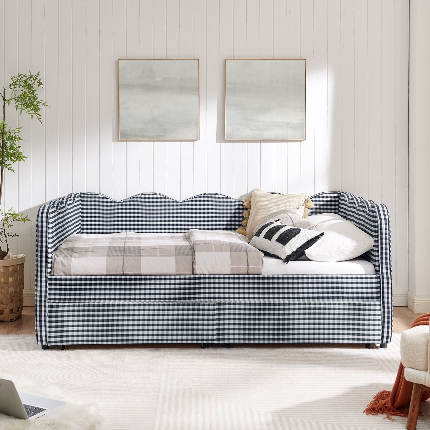 Gingham Daybed With Usb Port And The Wave Shape