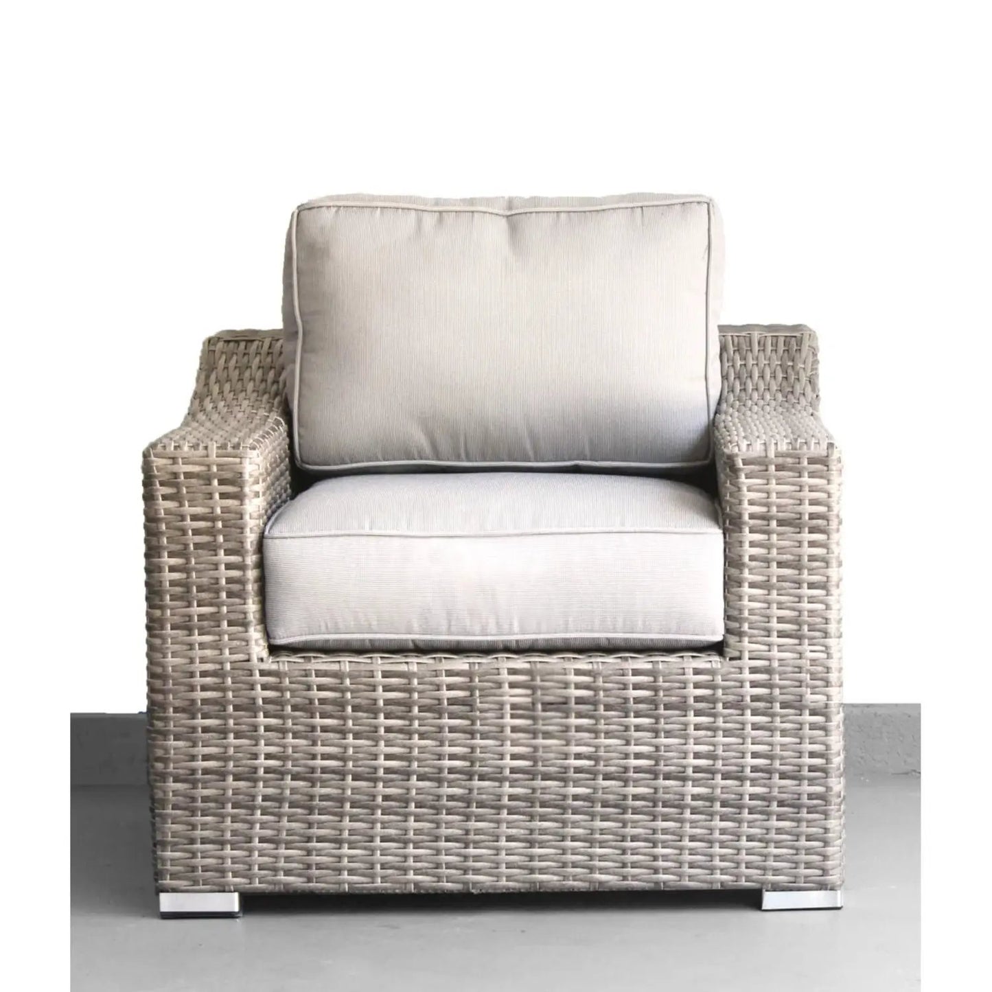Outdoor Wicker Conversation Set With Cushions