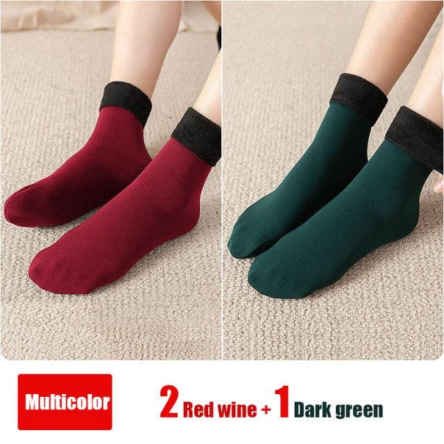 Stevvex women's crew socks set, two pairs in red wine and dark green for winter warmth on Tampa Home & Garden Store