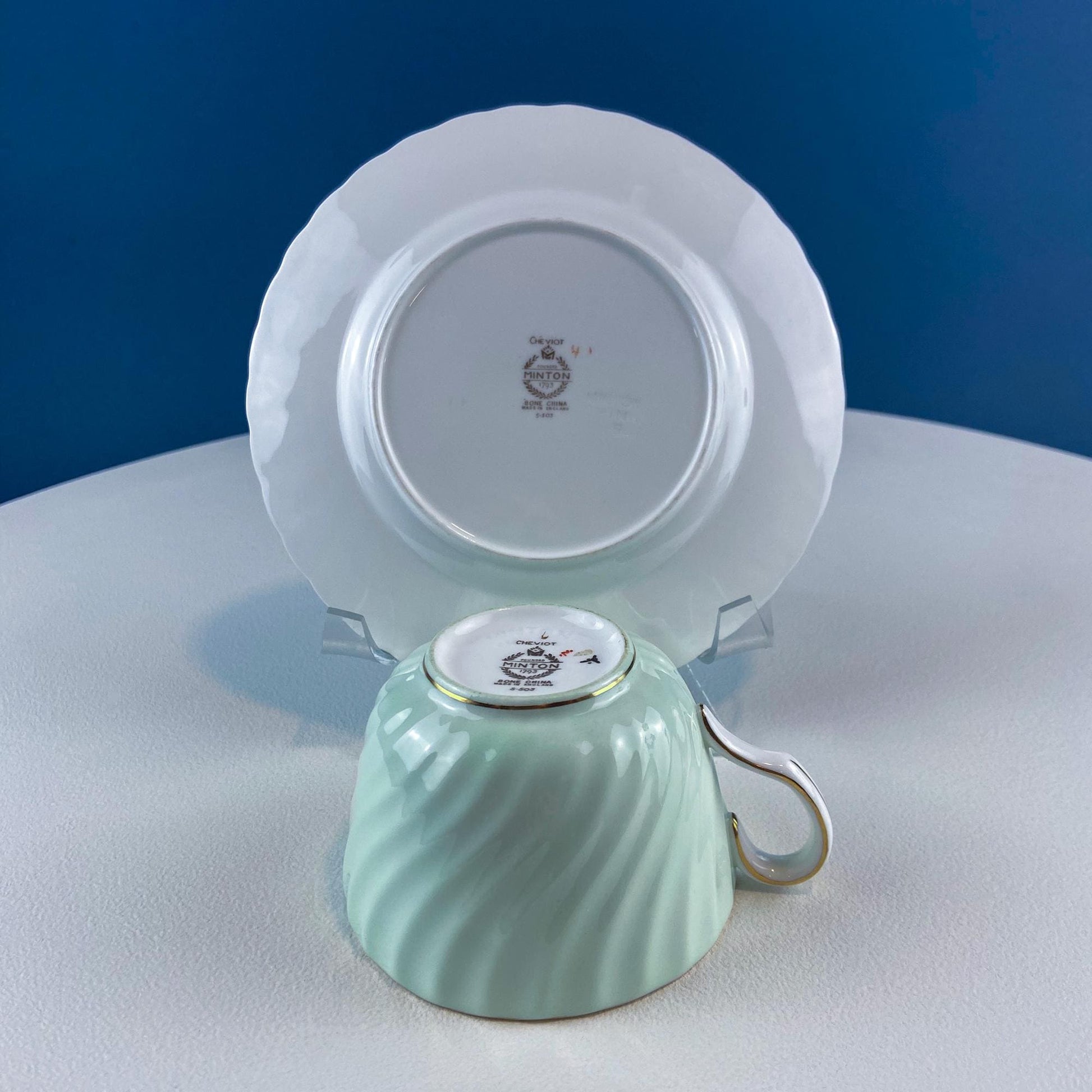 4 Minton Porcelain Cups and Saucers. Creamy Green & White Set with Delicate Leaf Garland Motif. Dining Room Table Decor. French Country. - Tampa Home & Garden Store