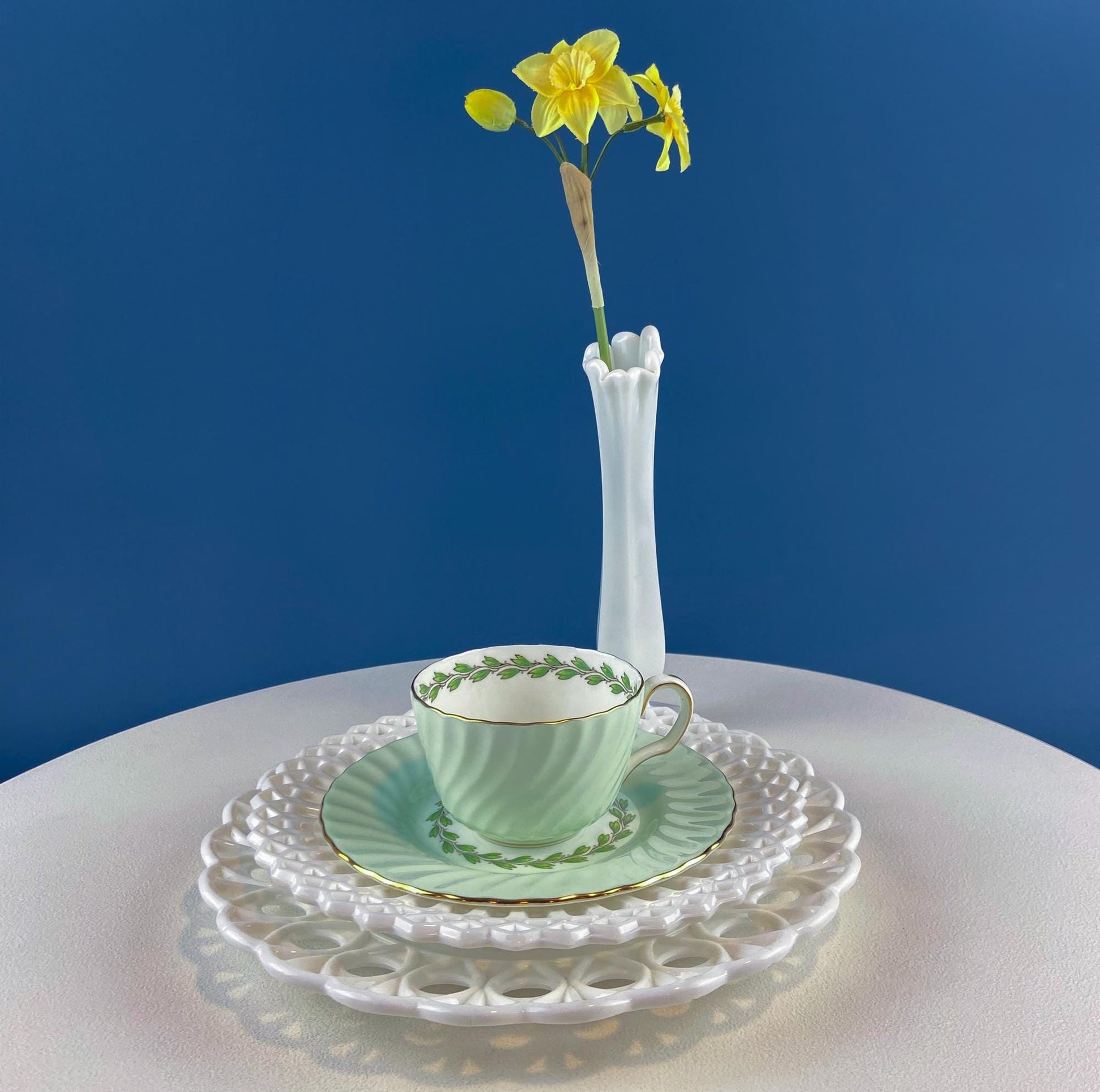 4 Minton Porcelain Cups and Saucers. Creamy Green & White Set with Delicate Leaf Garland Motif. Dining Room Table Decor. French Country. - Tampa Home & Garden Store
